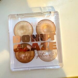 Amuse Doughnut Glaze Highlighters